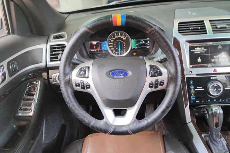 Used Ford Explorer 2013 3.5L Deluxe Model Steering Wheel