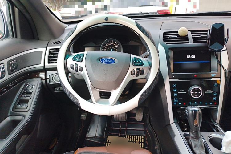 Used Ford Explorer 2013 3.5L Deluxe Model Steering Wheel