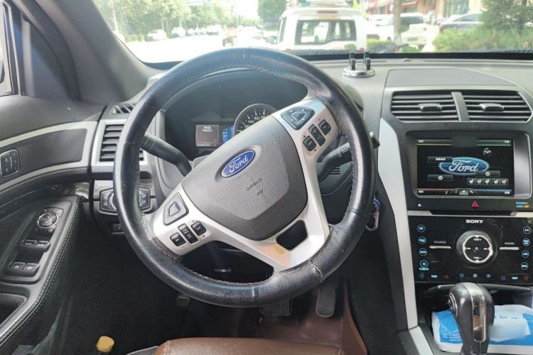 Used Ford Explorer 2013 3.5L Deluxe Model Steering Wheel