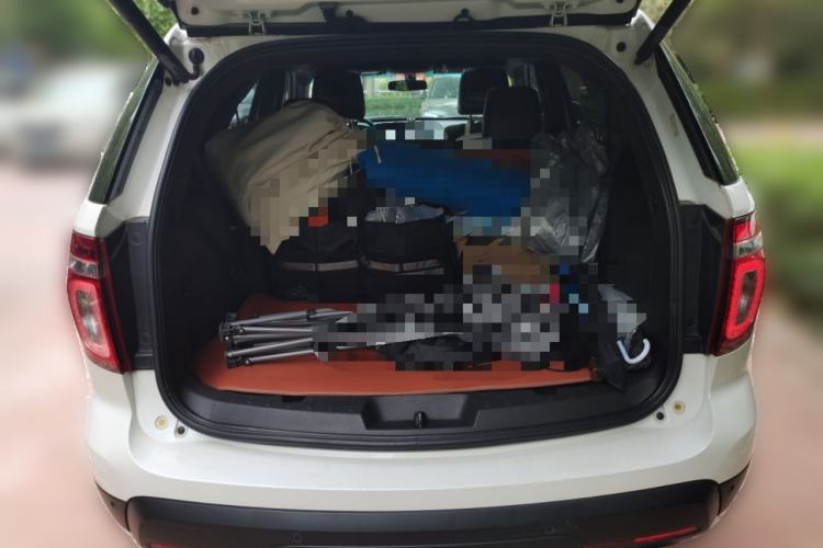 Used Ford Explorer 2013 3.5L Deluxe Model Trunk