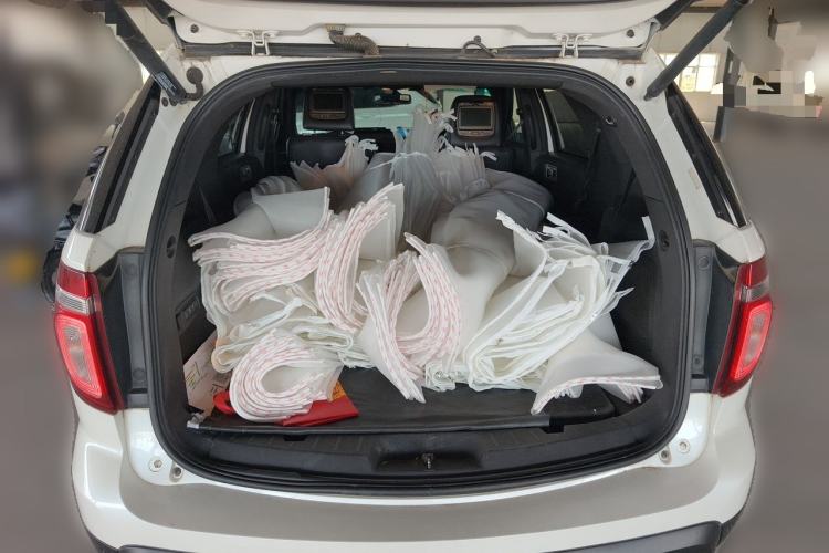 Used Ford Explorer 2013 3.5L Deluxe Model Trunk