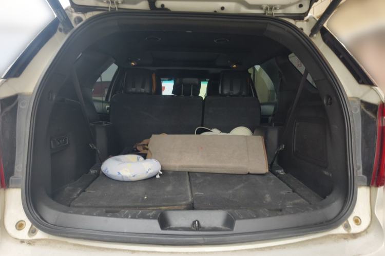 Used Ford Explorer 2013 3.5L Deluxe Model Trunk