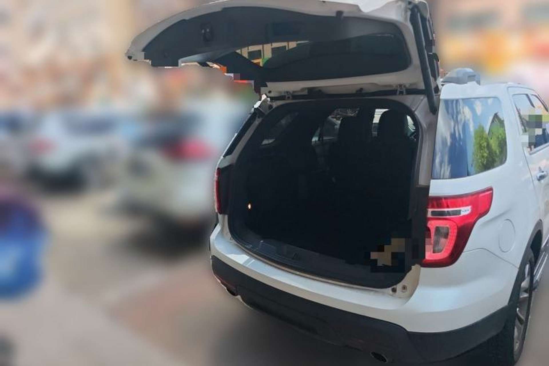 Used Ford Explorer 2013 3.5L Deluxe Model Trunk