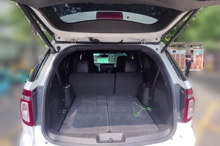 Used Ford Explorer 2013 3.5L Deluxe Model Trunk