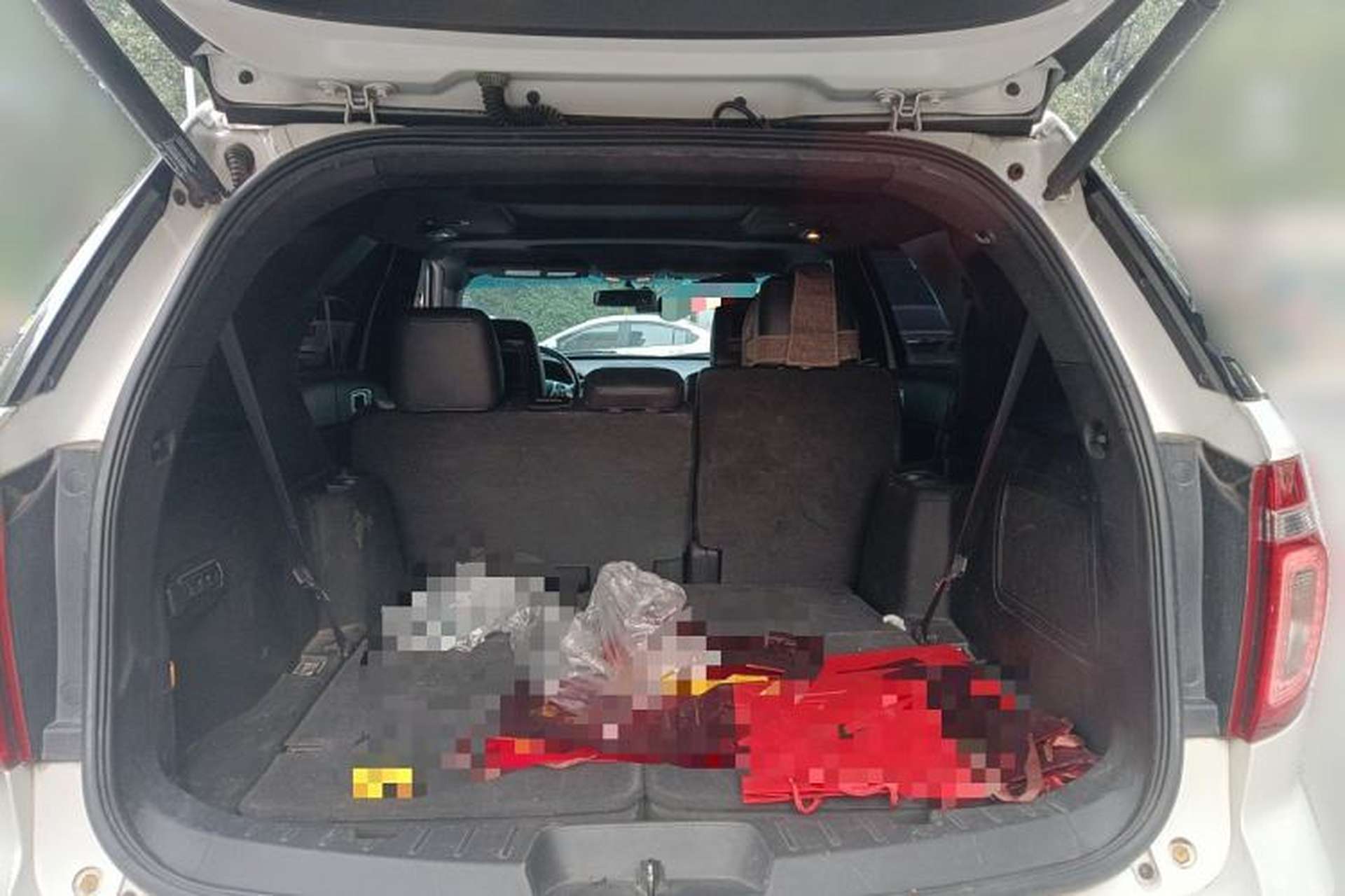 Used Ford Explorer 2013 3.5L Deluxe Model Trunk