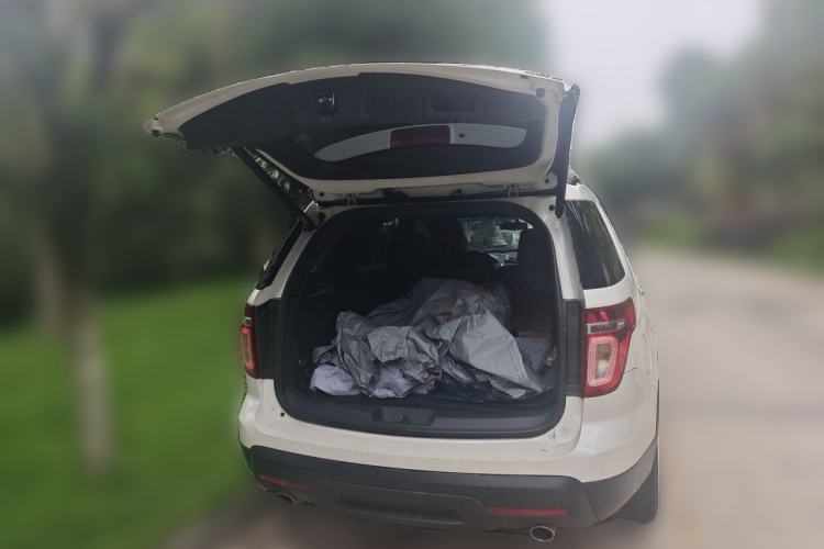 Used Ford Explorer 2013 3.5L Deluxe Model Trunk