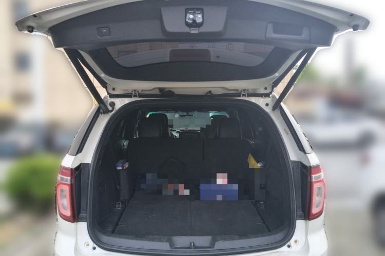 Used Ford Explorer 2013 3.5L Deluxe Model Trunk
