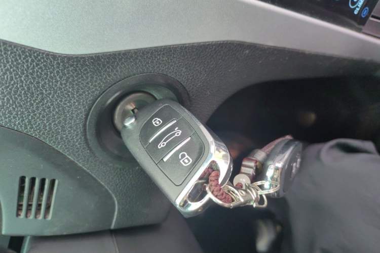 Used Ford Explorer 2013 3.5L Deluxe Model Vehicle Key