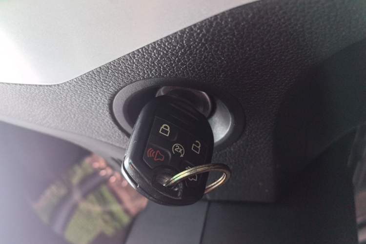 Used Ford Explorer 2013 3.5L Deluxe Model Vehicle Key
