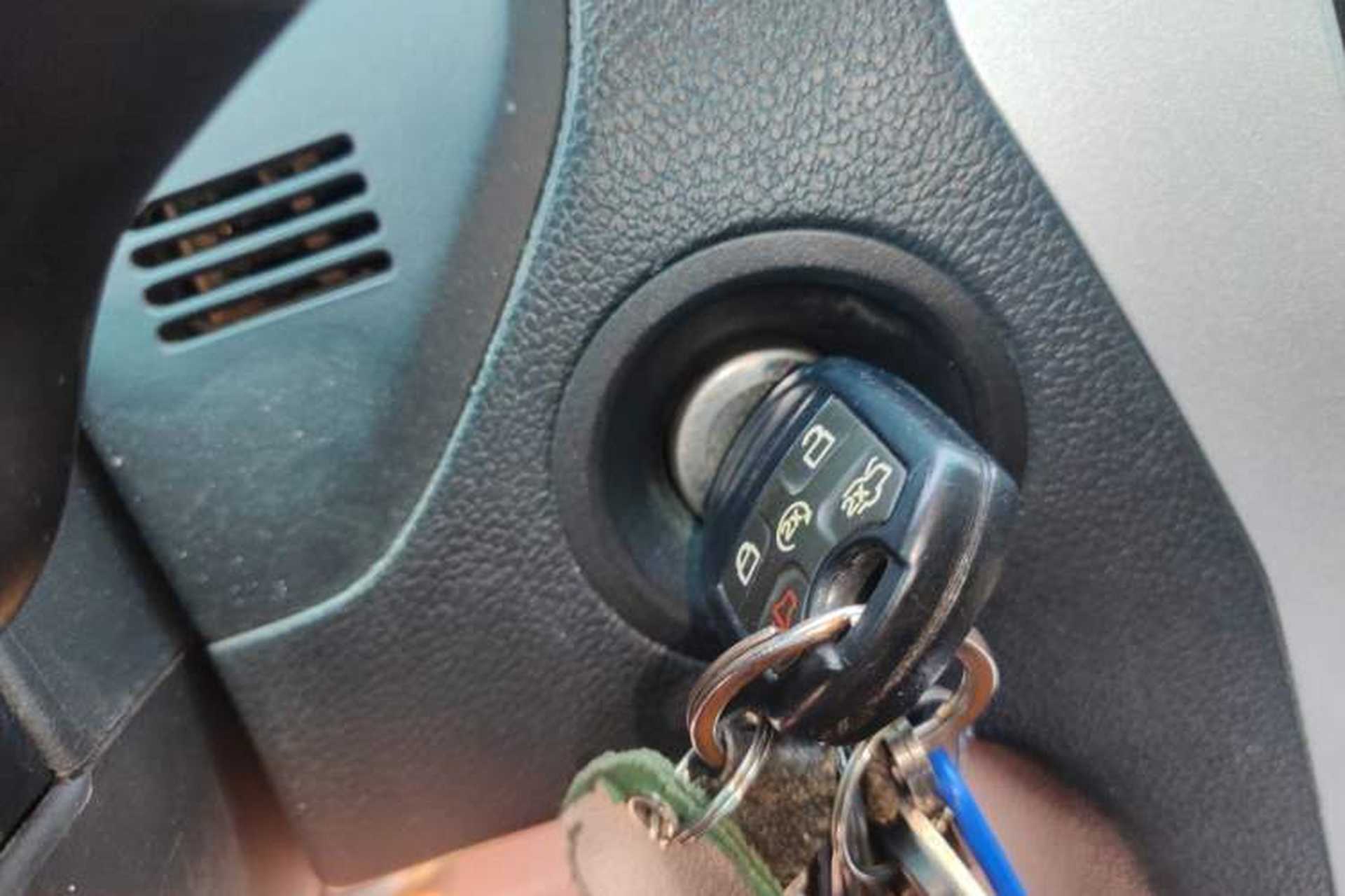 Used Ford Explorer 2013 3.5L Deluxe Model Vehicle Key