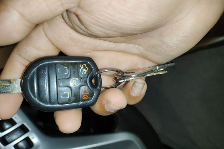 Used Ford Explorer 2013 3.5L Deluxe Model Vehicle Key