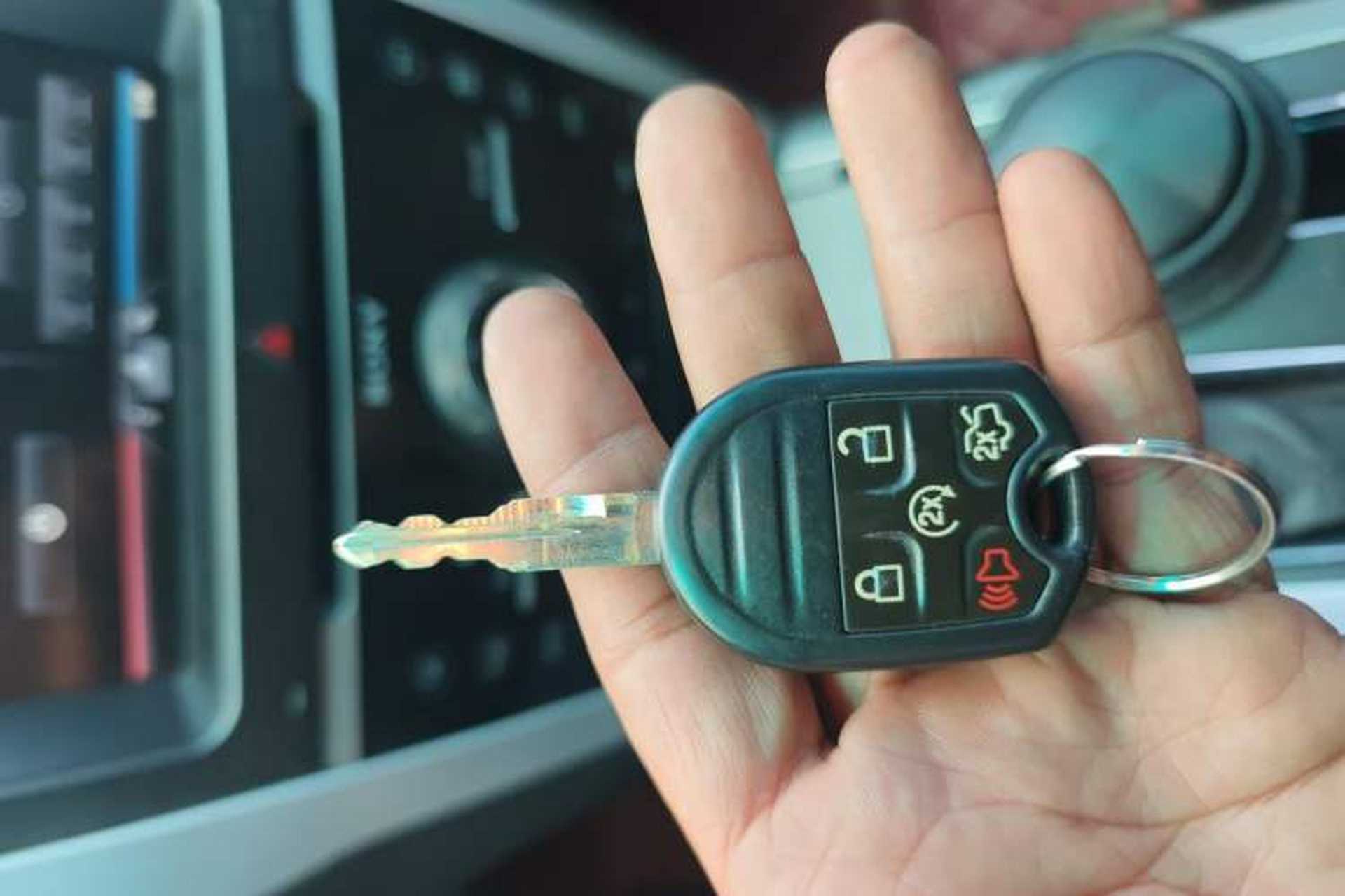 Used Ford Explorer 2013 3.5L Deluxe Model Vehicle Key