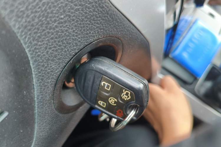 Used Ford Explorer 2013 3.5L Deluxe Model Vehicle Key