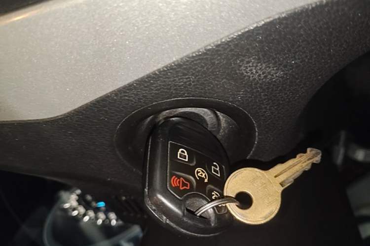Used Ford Explorer 2013 3.5L Deluxe Model Vehicle Key