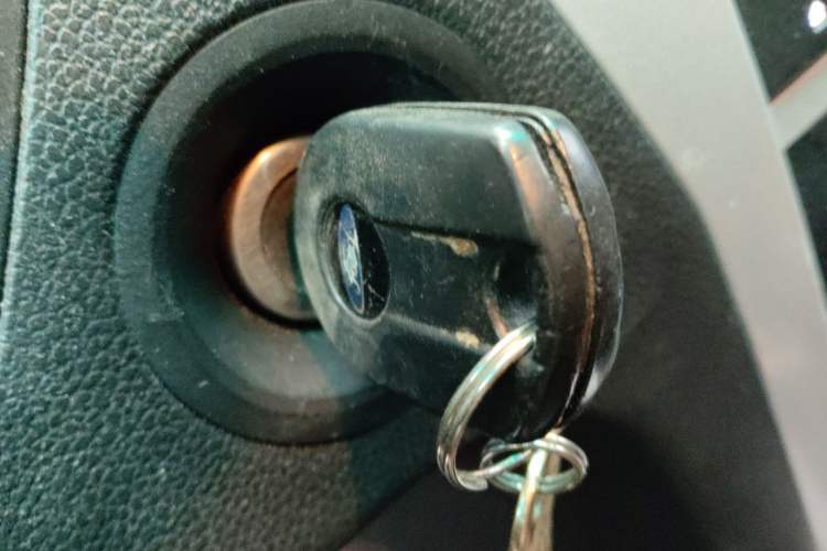 Used Ford Explorer 2013 3.5L Deluxe Model Vehicle Key