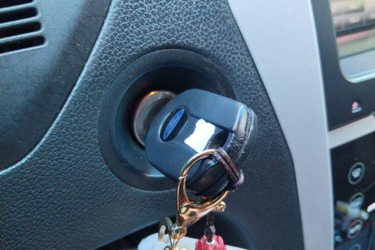 Used Ford Explorer 2013 3.5L Deluxe Model Vehicle Key
