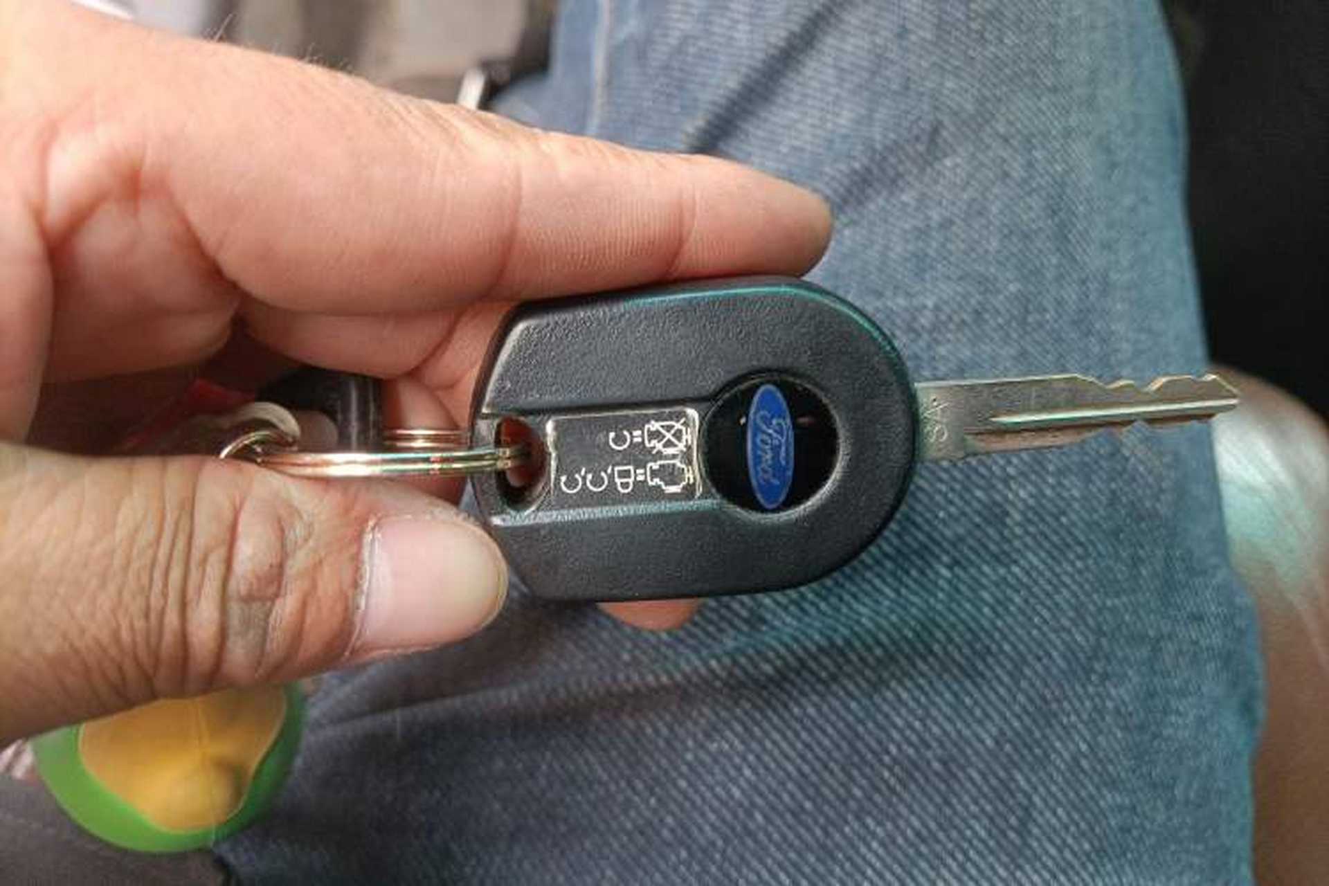 Used Ford Explorer 2013 3.5L Deluxe Model Vehicle Key