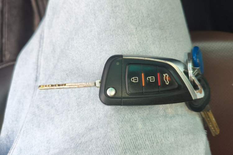 Used Ford Explorer 2013 3.5L Deluxe Model Vehicle Key