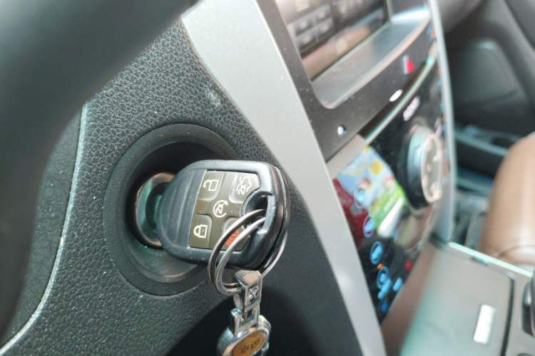 Used Ford Explorer 2013 3.5L Deluxe Model Vehicle Key