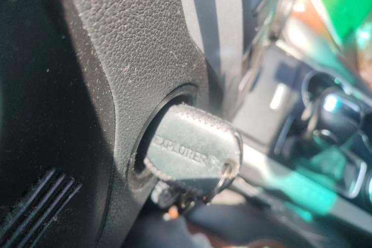 Used Ford Explorer 2013 3.5L Deluxe Model Vehicle Key