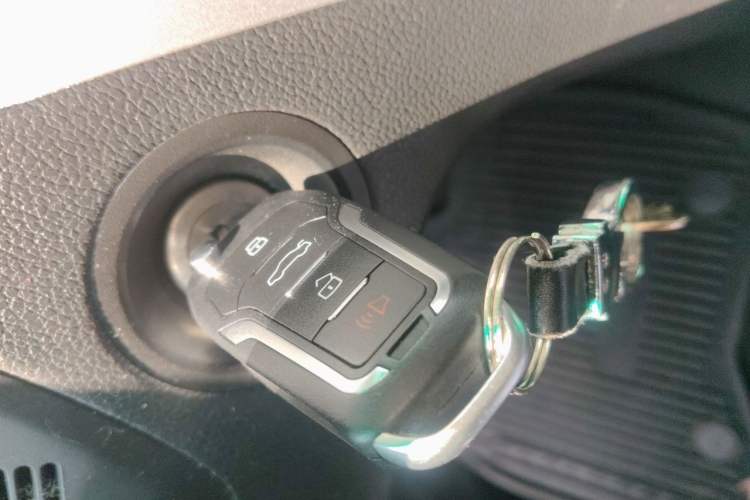 Used Ford Explorer 2013 3.5L Deluxe Model Vehicle Key
