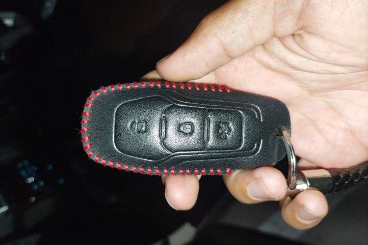 Used Ford Explorer 2013 3.5L Deluxe Model Vehicle Key