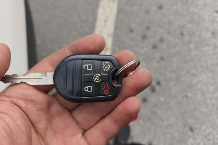 Used Ford Explorer 2013 3.5L Deluxe Model Vehicle Key