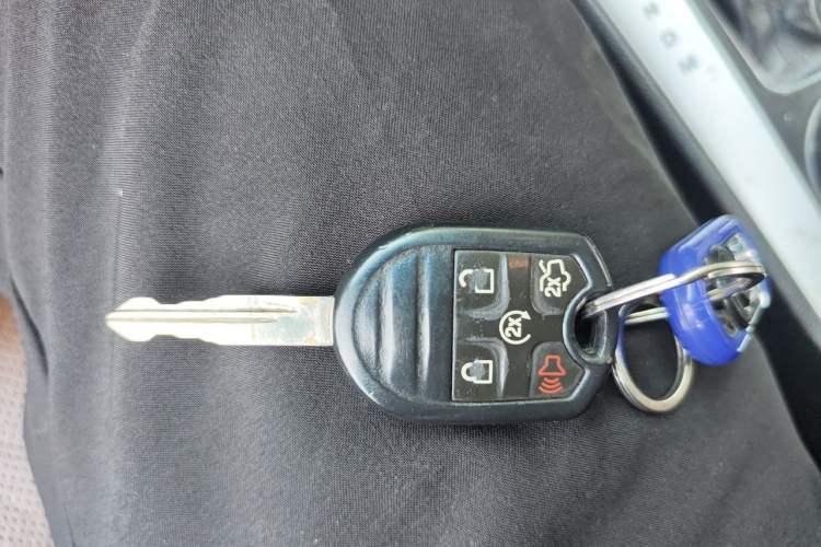 Used Ford Explorer 2013 3.5L Deluxe Model Vehicle Key