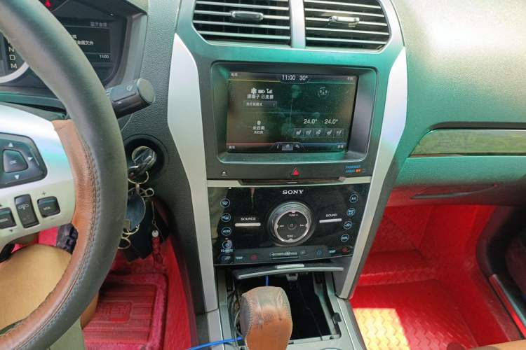 Used Ford Explorer  Audio And AC Panel