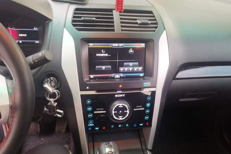 Used Ford Explorer  Audio And AC Panel