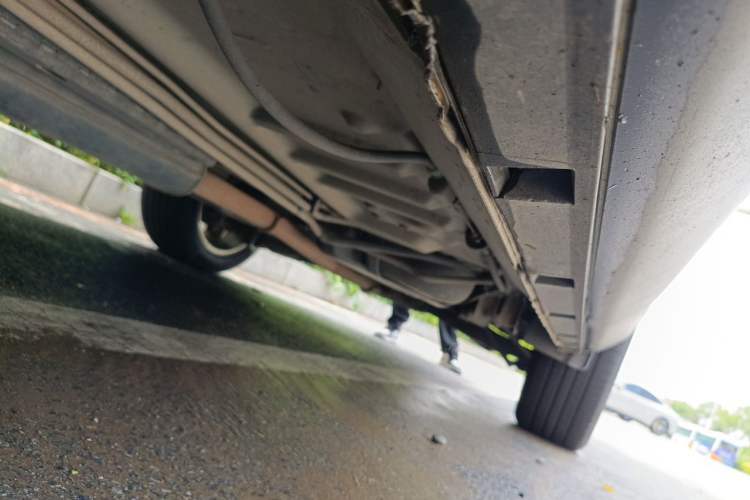 Used Ford Explorer  Chassis Front Left