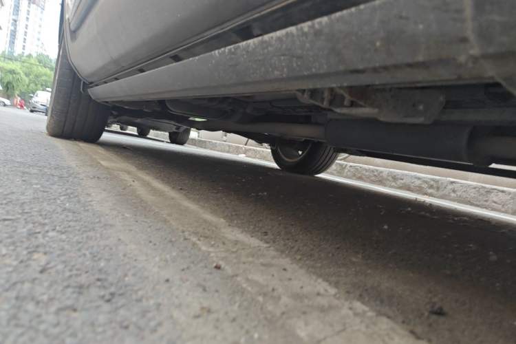Used Ford Explorer  Chassis Front Right