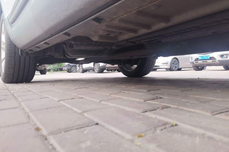 Used Ford Explorer  Chassis Front Right