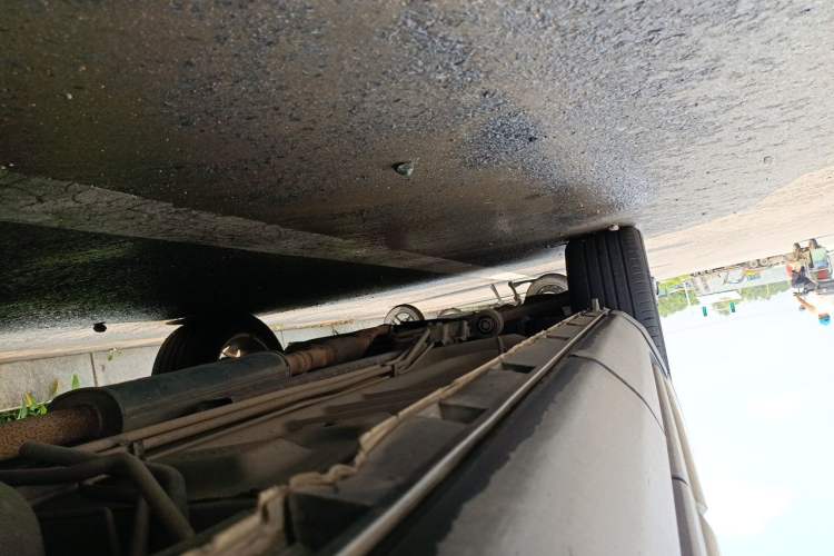 Used Ford Explorer  Chassis Rear Left