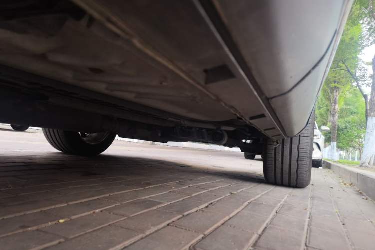 Used Ford Explorer  Chassis Rear Right