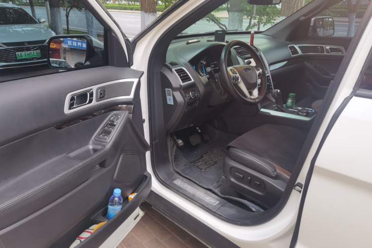 Used Ford Explorer  Driver Seat