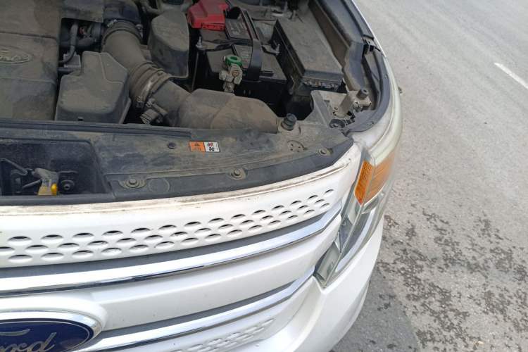 Used Ford Explorer  Engine Bay Left