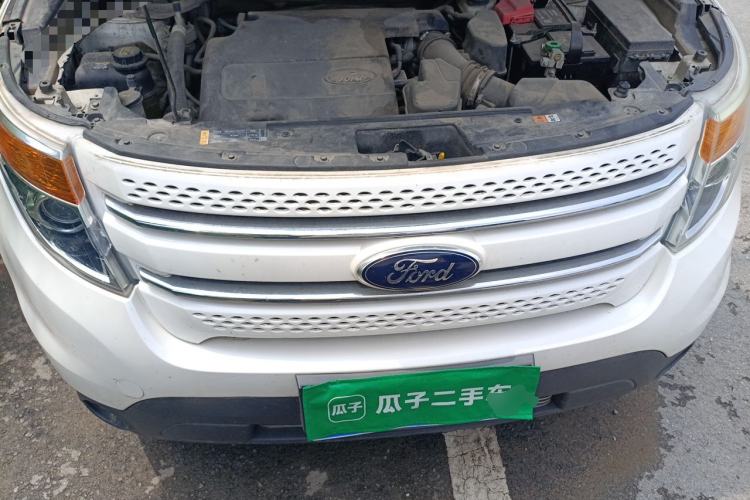 Used Ford Explorer  Engine Bay