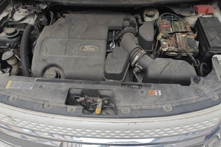 Used Ford Explorer  Engine Bay