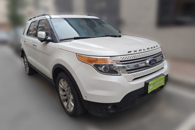 Used Ford Explorer  Front Right 45 Deg