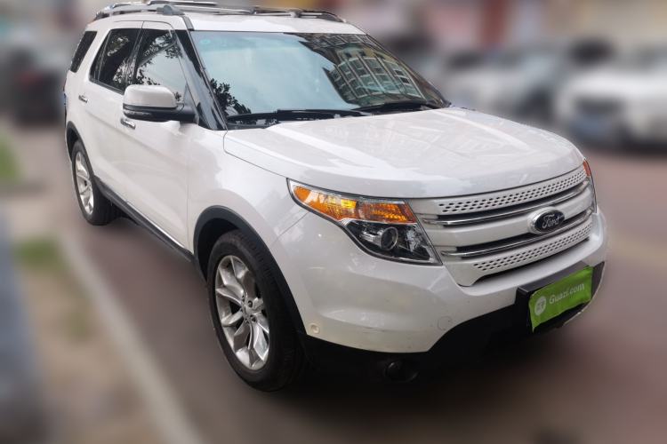 Used Ford Explorer  Front Right 45 Deg