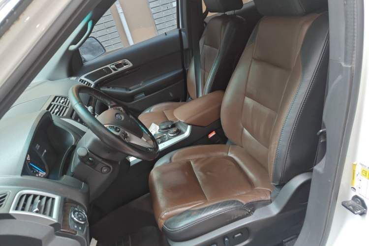Used Ford Explorer  Left Front Seat