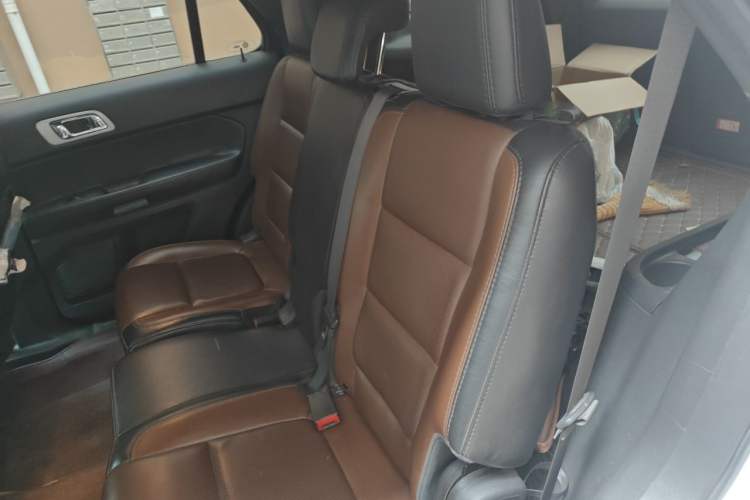 Used Ford Explorer  Left Rear Seat