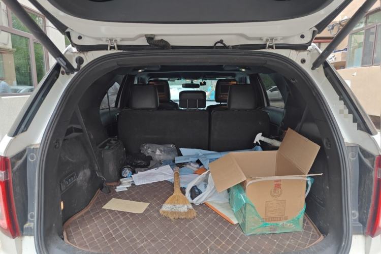 Used Ford Explorer  Trunk