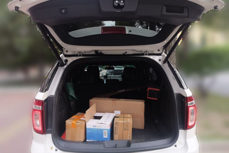 Used Ford Explorer  Trunk