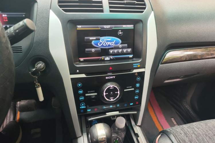 Used Ford Explorer  Audio And AC Panel