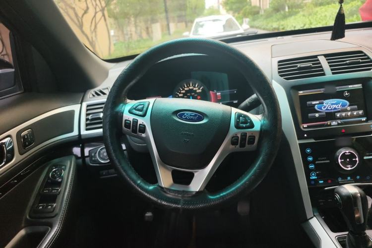 Used Ford Explorer  Steering Wheel