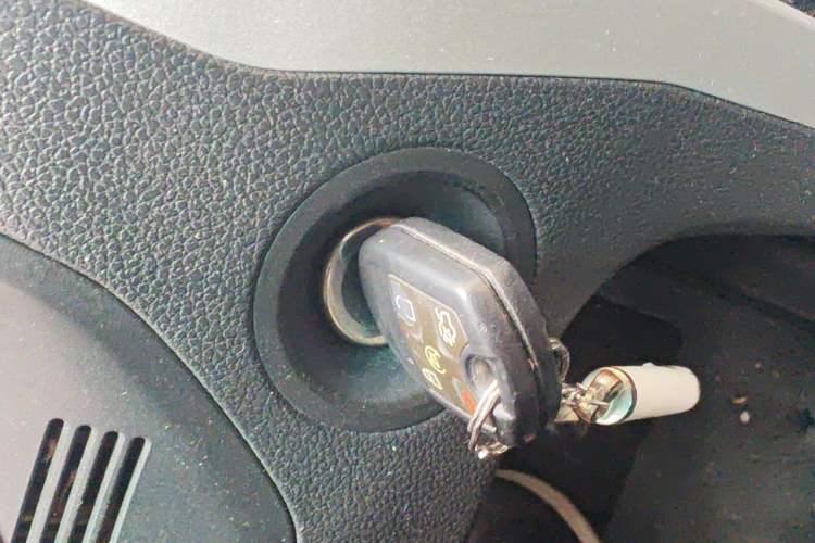 Used Ford Explorer  Vehicle Key
