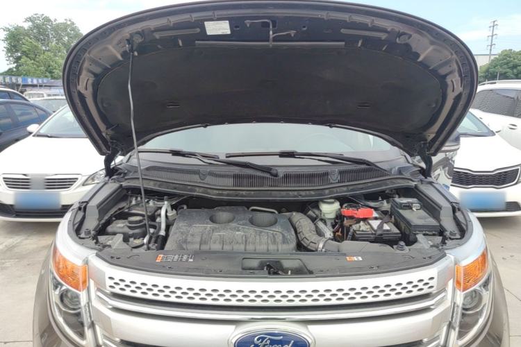 Used Ford Explorer 2015 2.0T Automatic U.S.-Specified Version Front-Wheel Drive Engine Bay