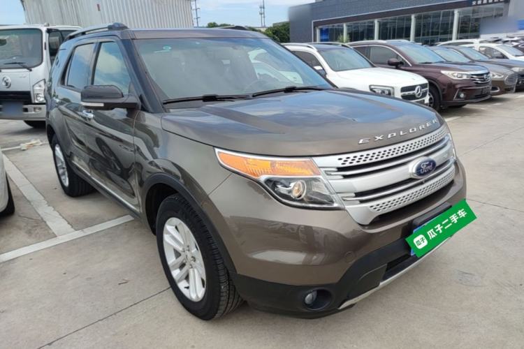 Used Ford Explorer 2015 2.0T Automatic U.S.-Specified Version Front-Wheel Drive Front Right 45 Deg